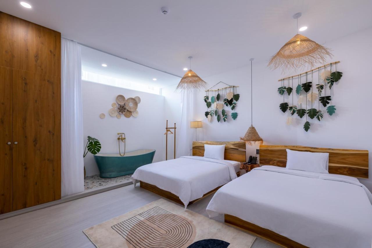 Pisces Hotel Hue Exterior photo